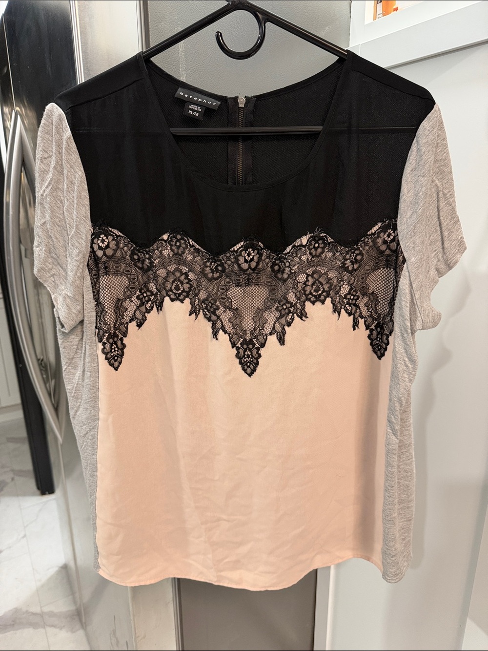Metaphor Lace-Trim Colorblock Tee in Black, Blush & Gray